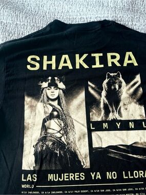 SHAKIRA Tee - World Tour Las Mujeres ya no lloran